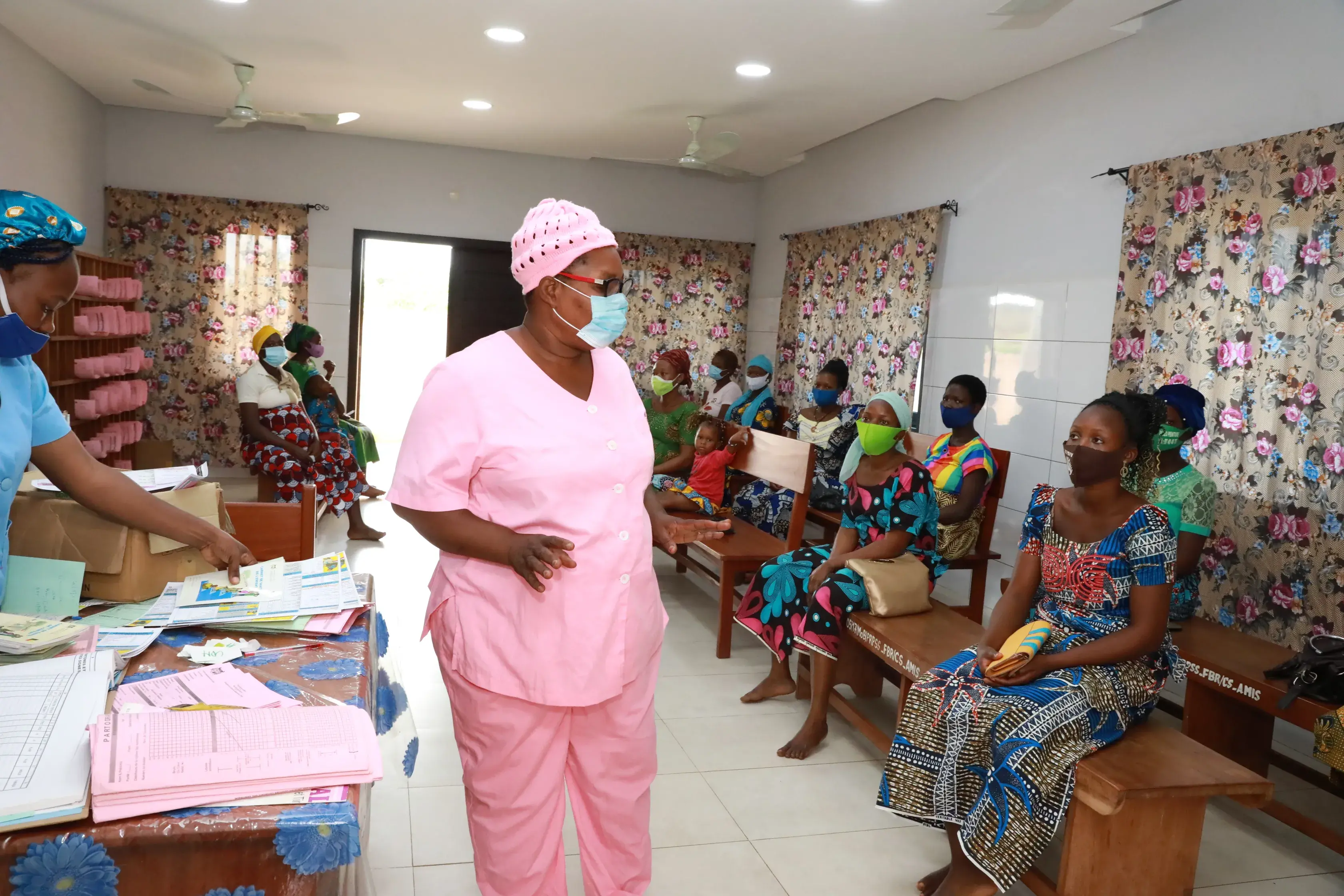 Les sages-femmes : actrices de première ligne pour le maintien de la santé dans la période de covid-19
